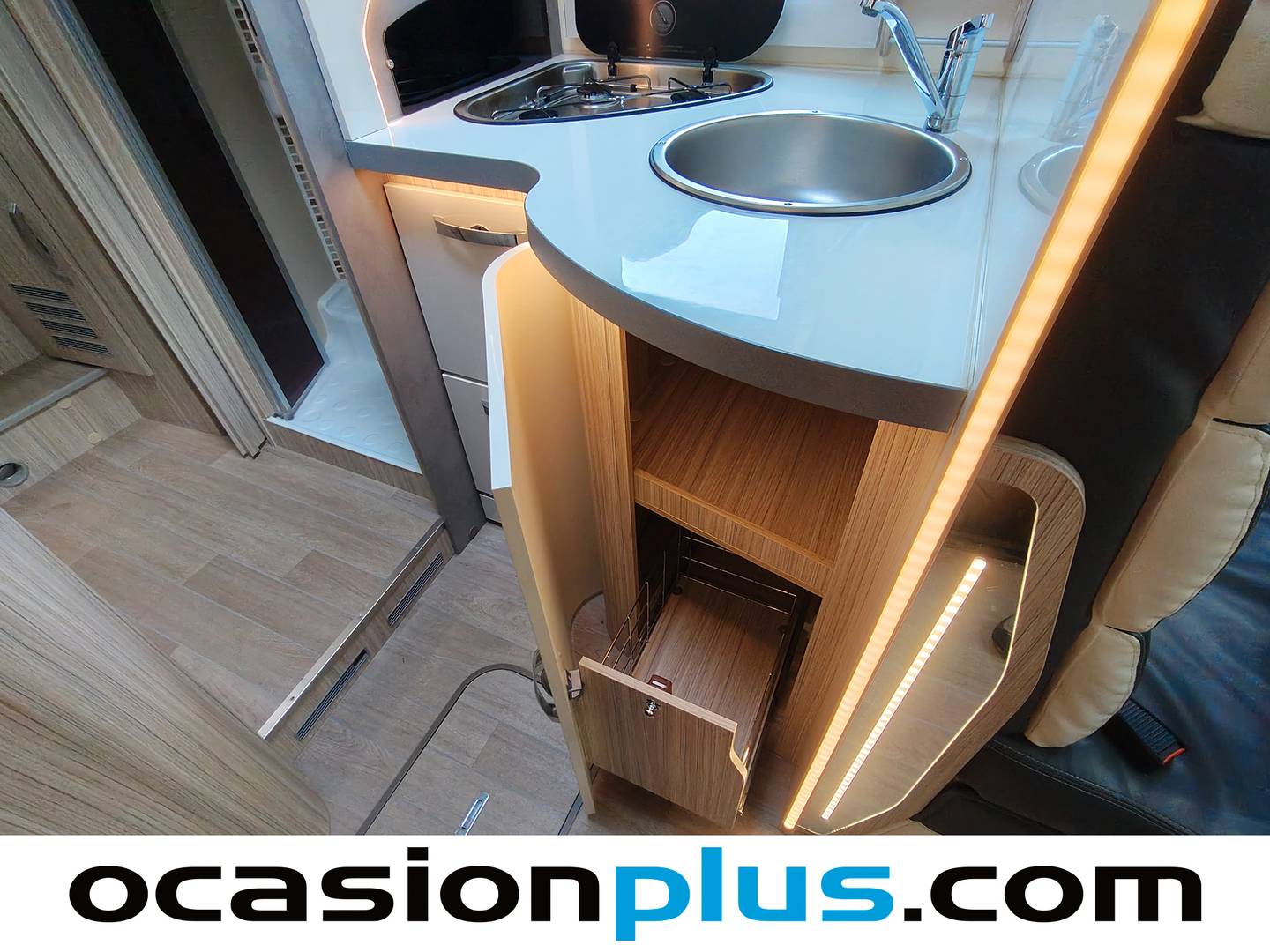 Elnagh T-LOFT 530 Elnagh T-LOFT 530 530 (140 CV) 5 Plazas de ocasión