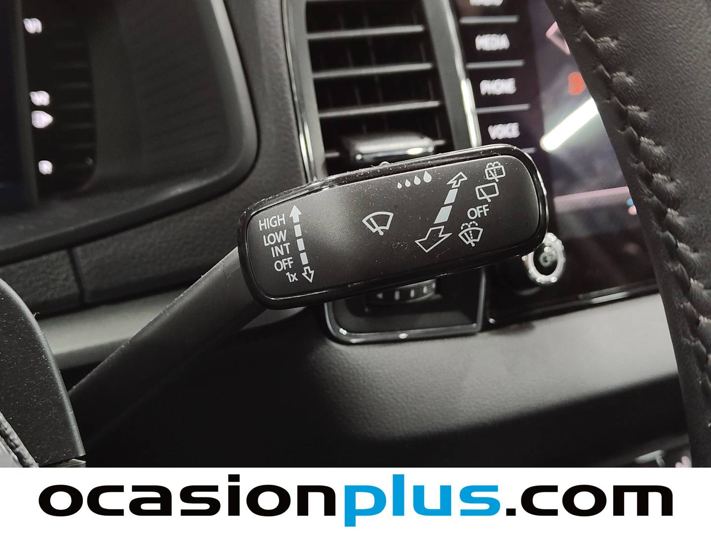 Foto Skoda Karoq Skoda Karoq 1.5 TSI ACT Ambition DSG (150 CV)