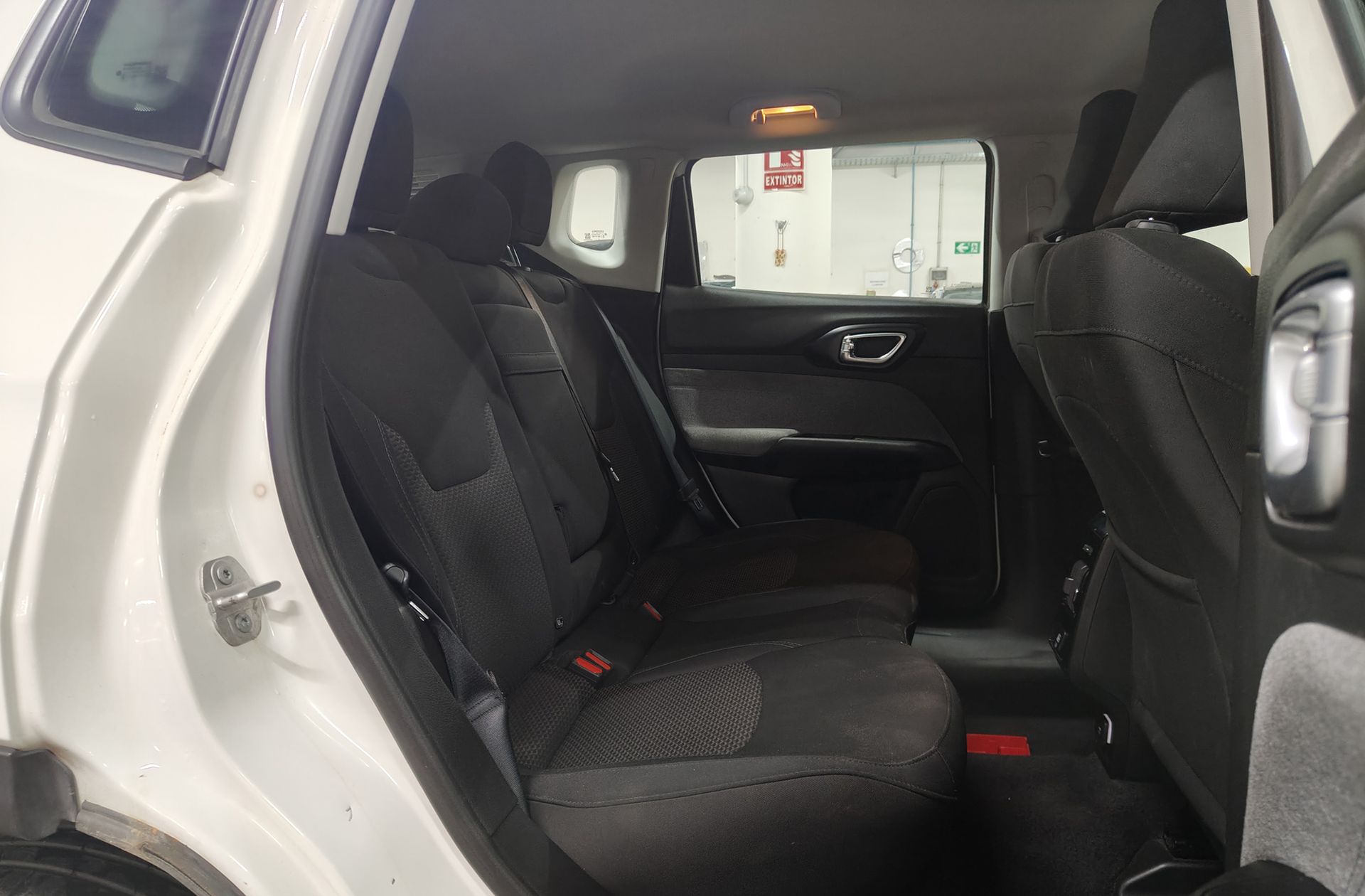 Jeep Compass 1.6 MultiJet Longitude 4x2 - foto 16