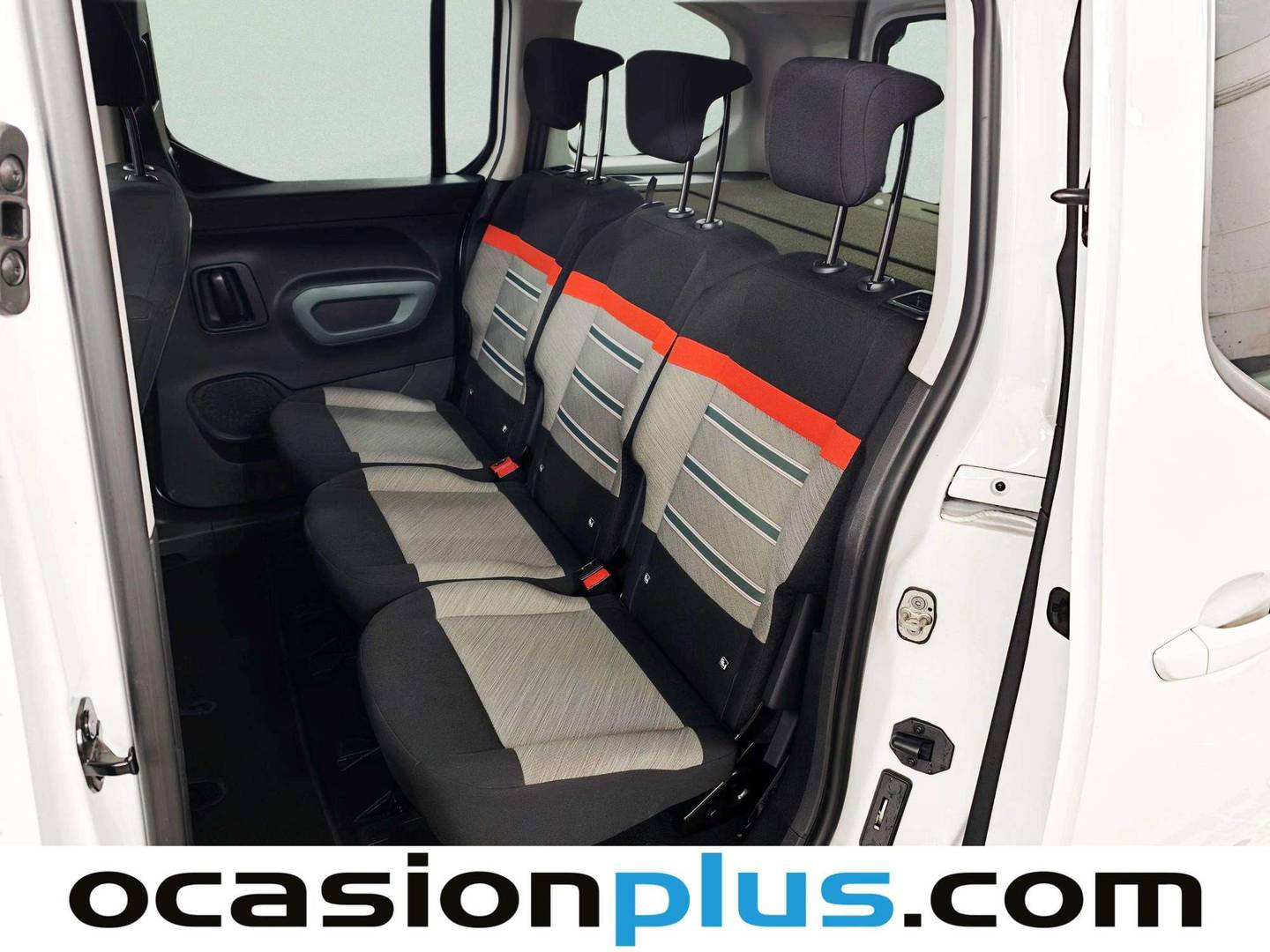 Foto asientos traseros Citroën Berlingo Citroën Berlingo BlueHDi 100 S&S Talla M Shine Pack XTR (102 CV)