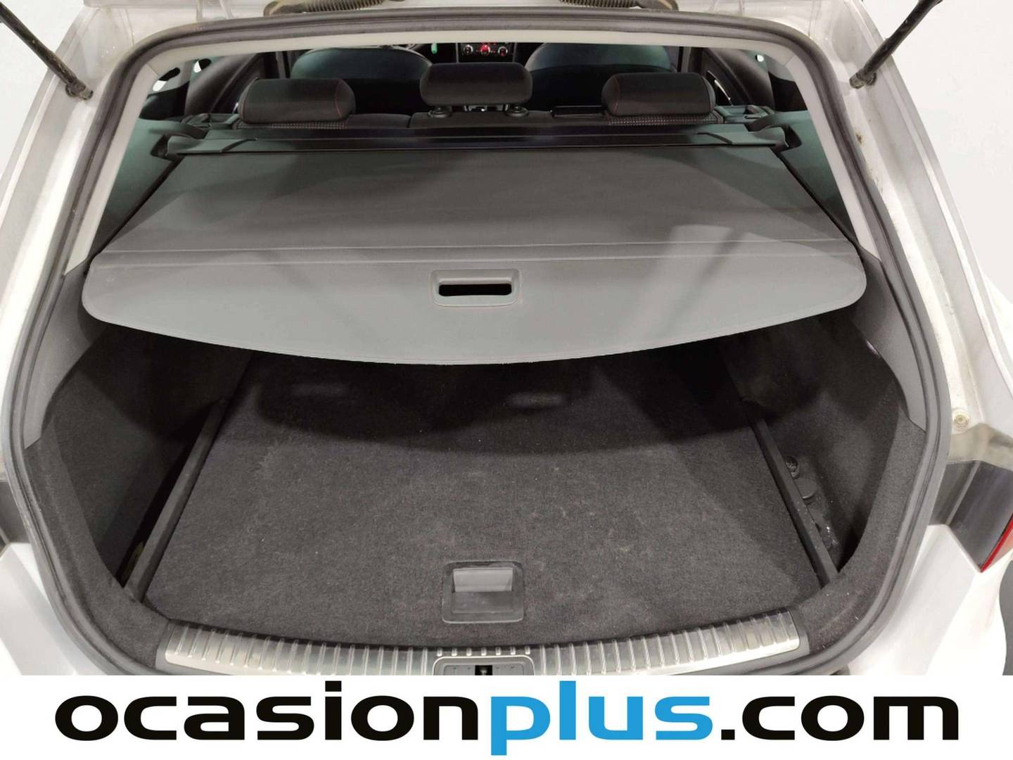 Fotos maletero Seat León Seat León ST 2.0 TDI S&S FR (184 CV)