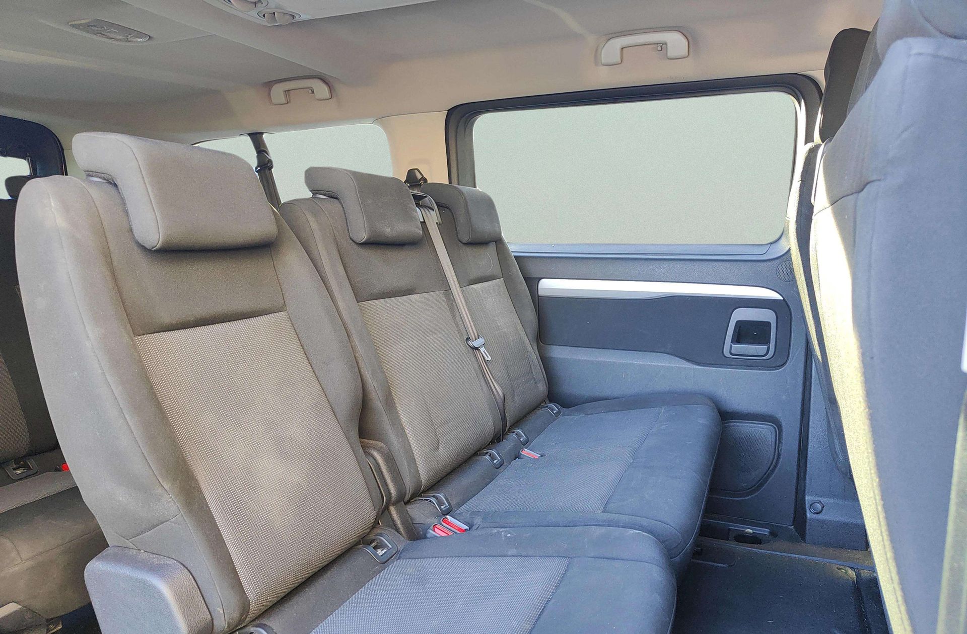 Peugeot Traveller 2.0 BlueHDi Business Long EAT8 8 plazas - foto 16