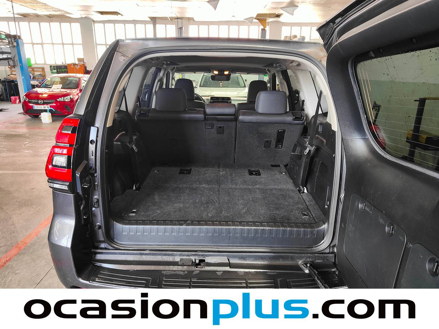 Fotos maletero Toyota Land Cruiser Toyota Land Cruiser 2.8 D-4D VXL Aut. (177 CV) 7 Plazas
