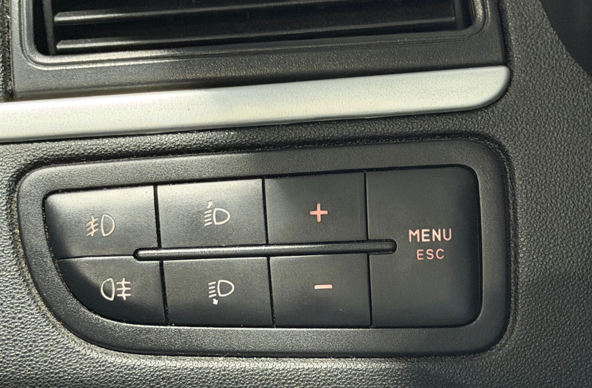 Fiat Linea 1.3 MultiJet 16v Dynamic - foto 7