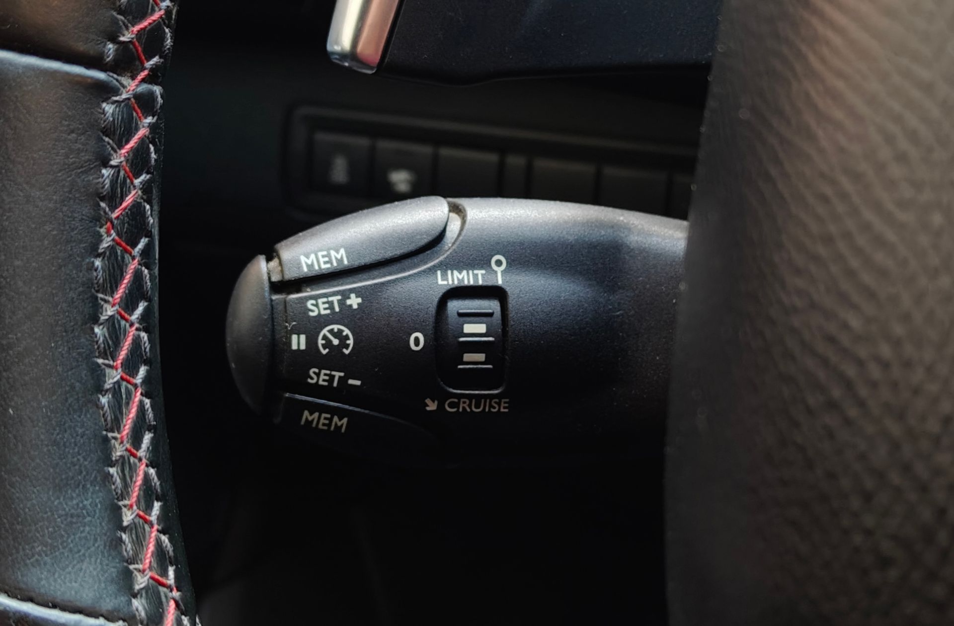 Peugeot 308 SW 1.2 PureTech GT Line EAT6 - foto 24