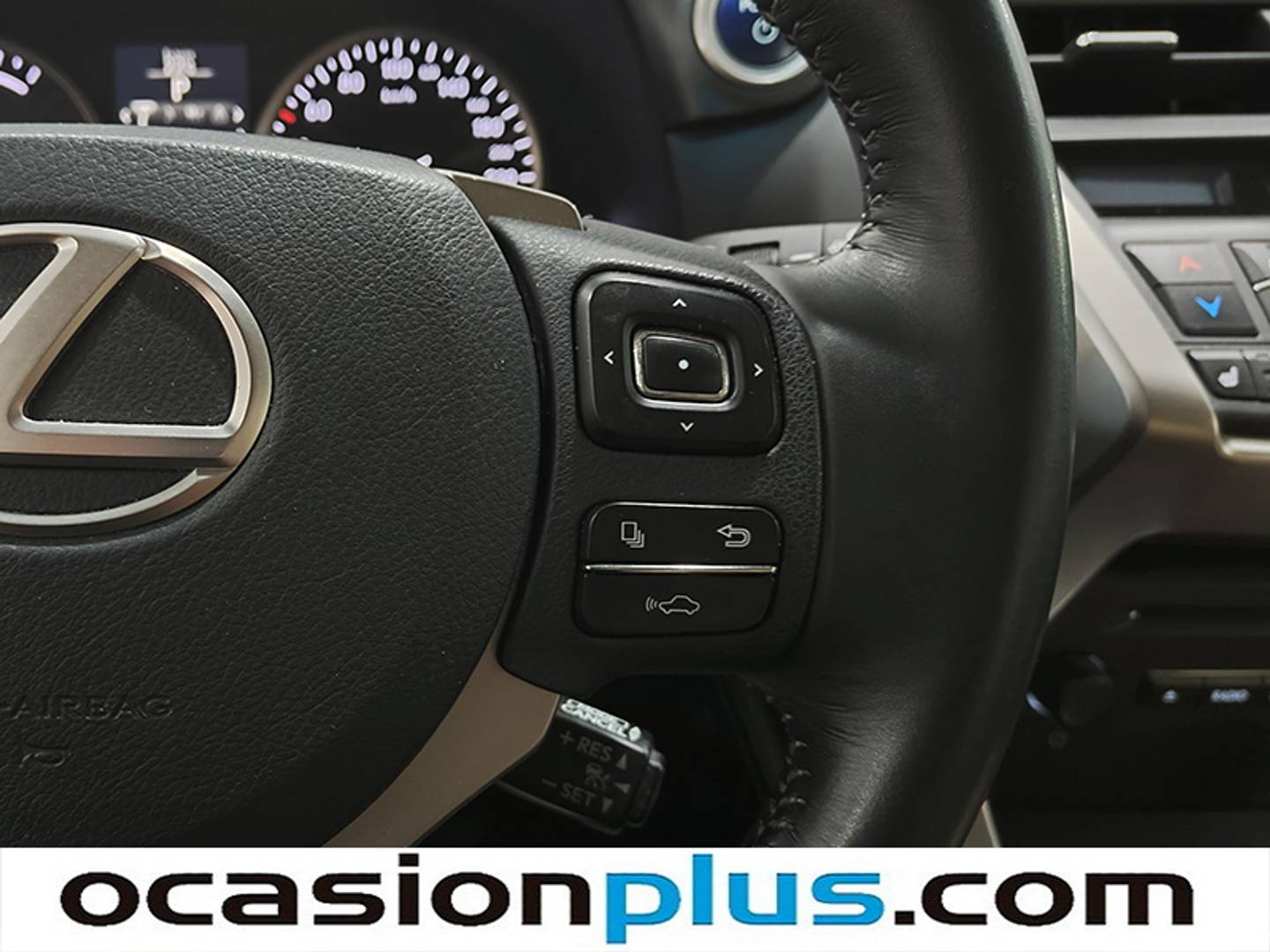 Foto Lexus NX Lexus NX Executive 4WD + Navibox (197 CV)