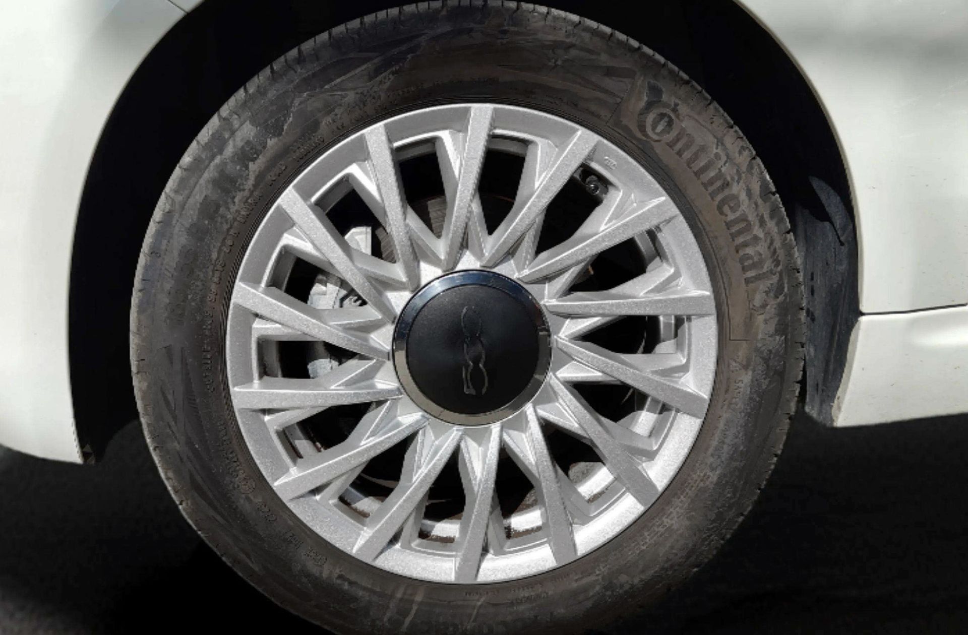 Fiat 500 1.0 Hybrid Monotrim Style - foto 28