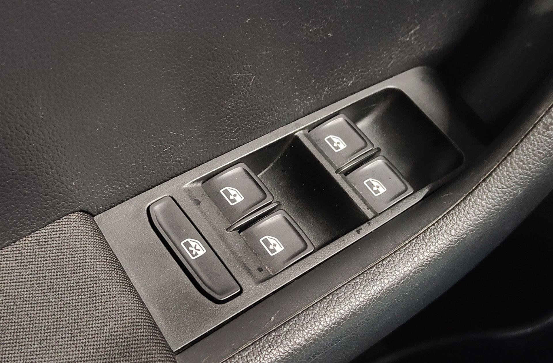 Škoda Fabia 1.2 TSI Like - foto 34