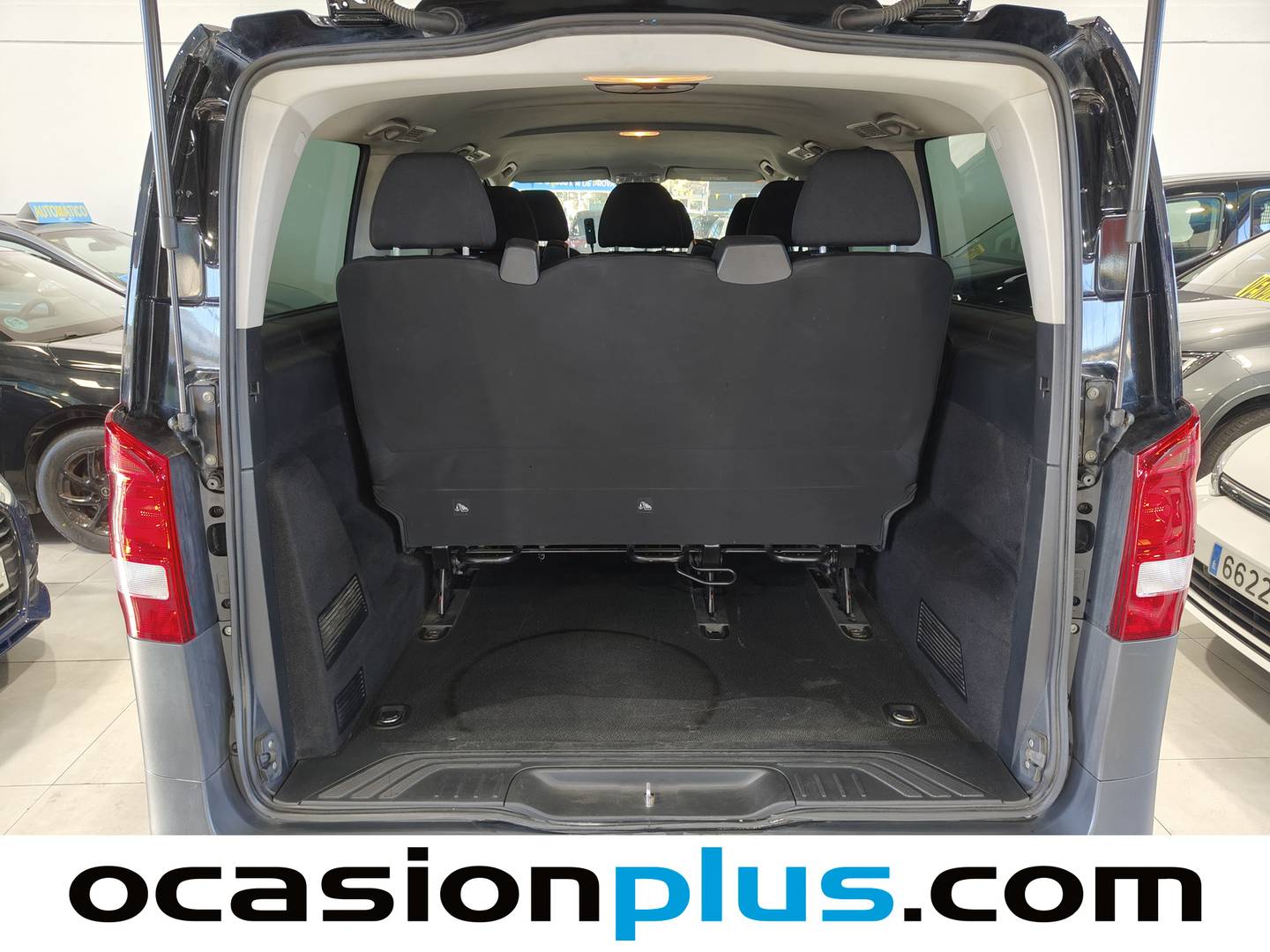 Foto Mercedes Vito Mercedes-Benz Vito 114 CDI Tourer Pro Larga AT (136 CV)