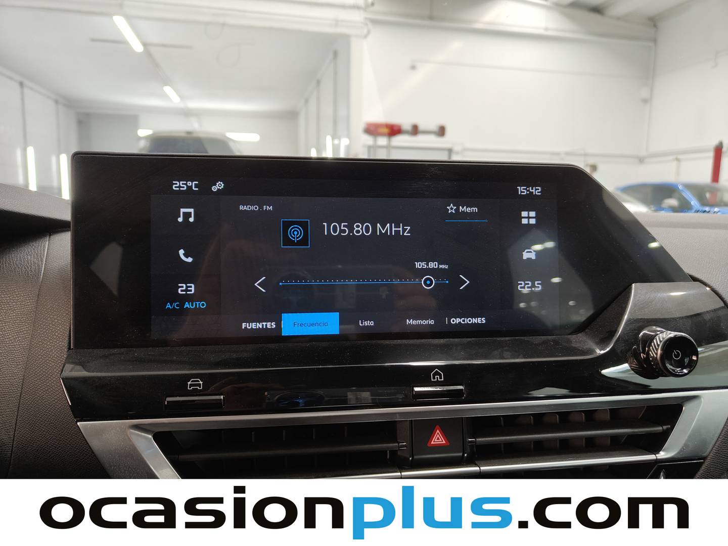 Foto Citroën ë-C4 X Citroen ë-C4 X 50KWh eléctrico Feel Pack (136 CV)