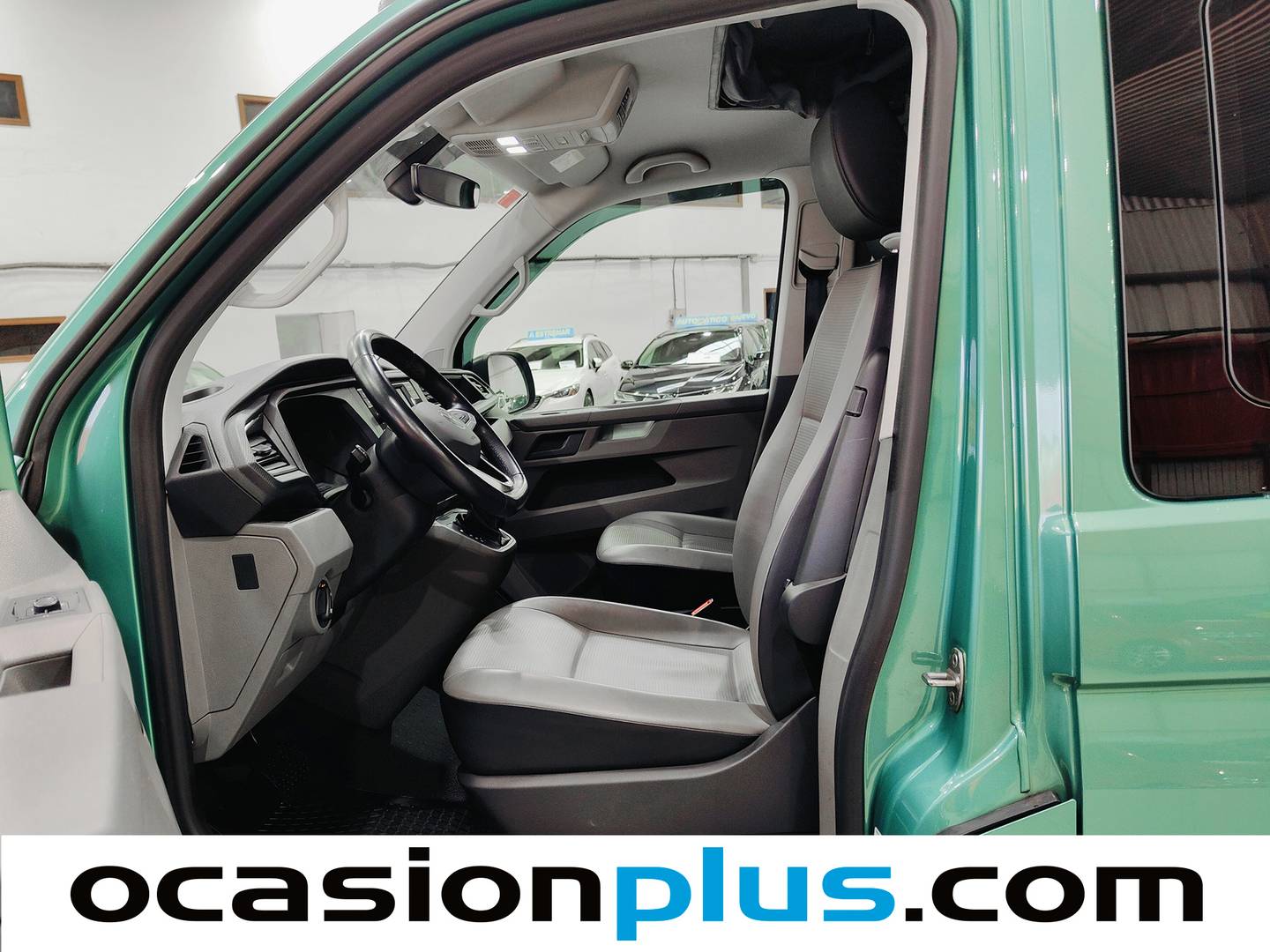 Foto asientos traseros Volkswagen Caravelle Volkswagen Caravelle Origin Batalla Corta 2.0 TDI BMT (150 CV) DSG 5 Plazas Camperizada