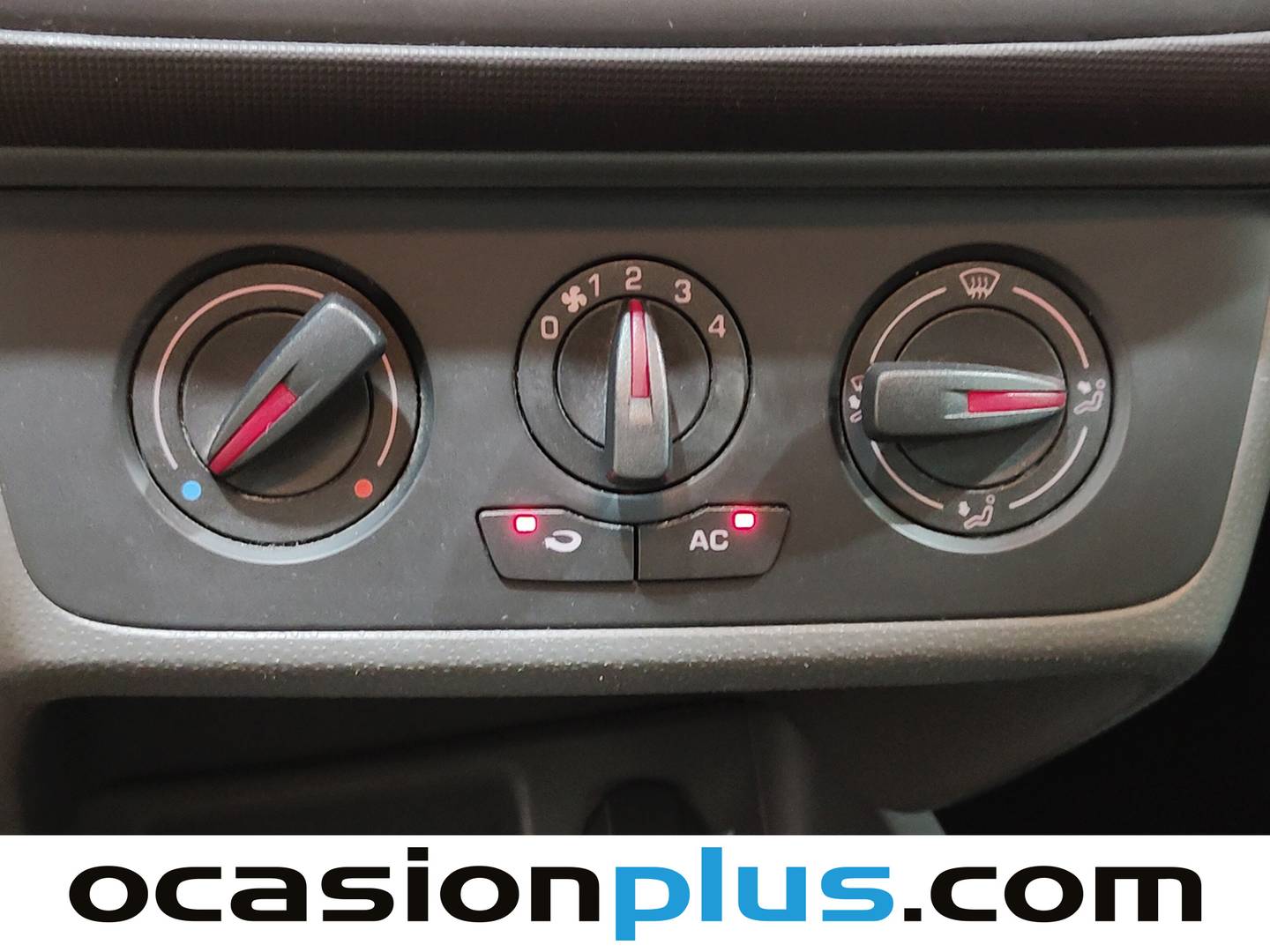Extras y acabados del Seat Ibiza Seat Ibiza 1.4 16v Reference (85 CV)