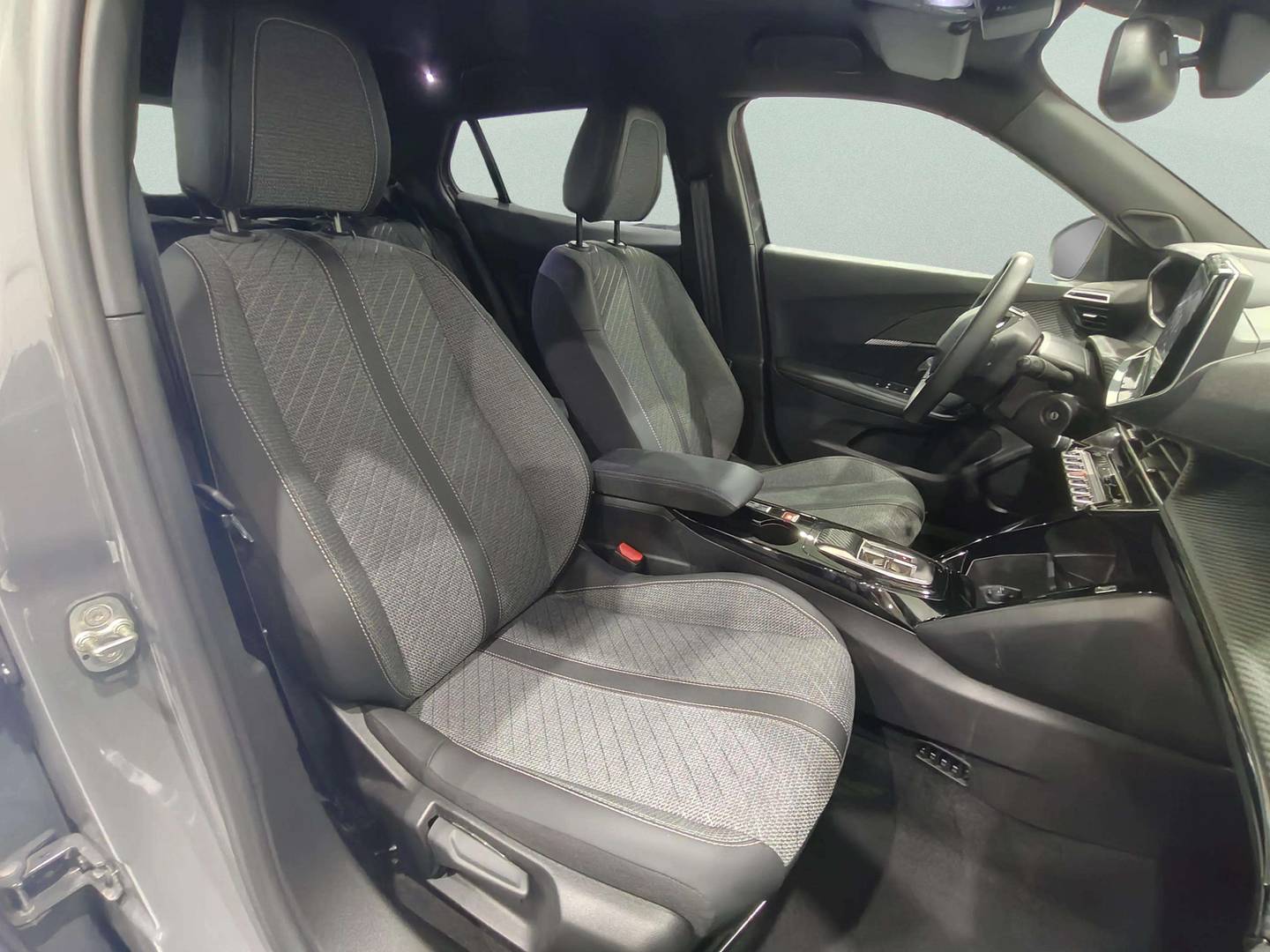 Peugeot 2008 Peugeot 2008 Allure Hybrid eDCS6 (145 CV) automático