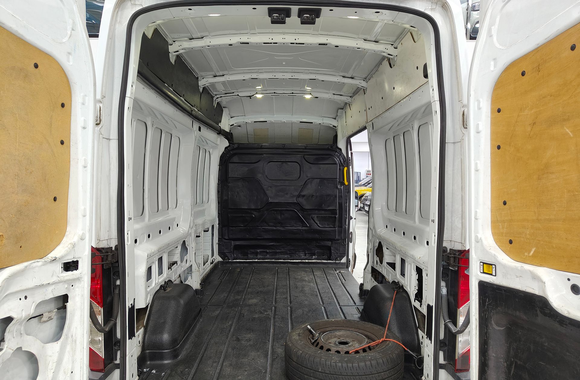Ford Transit Furgon 350 L3H2 Trend Delantera - foto 11