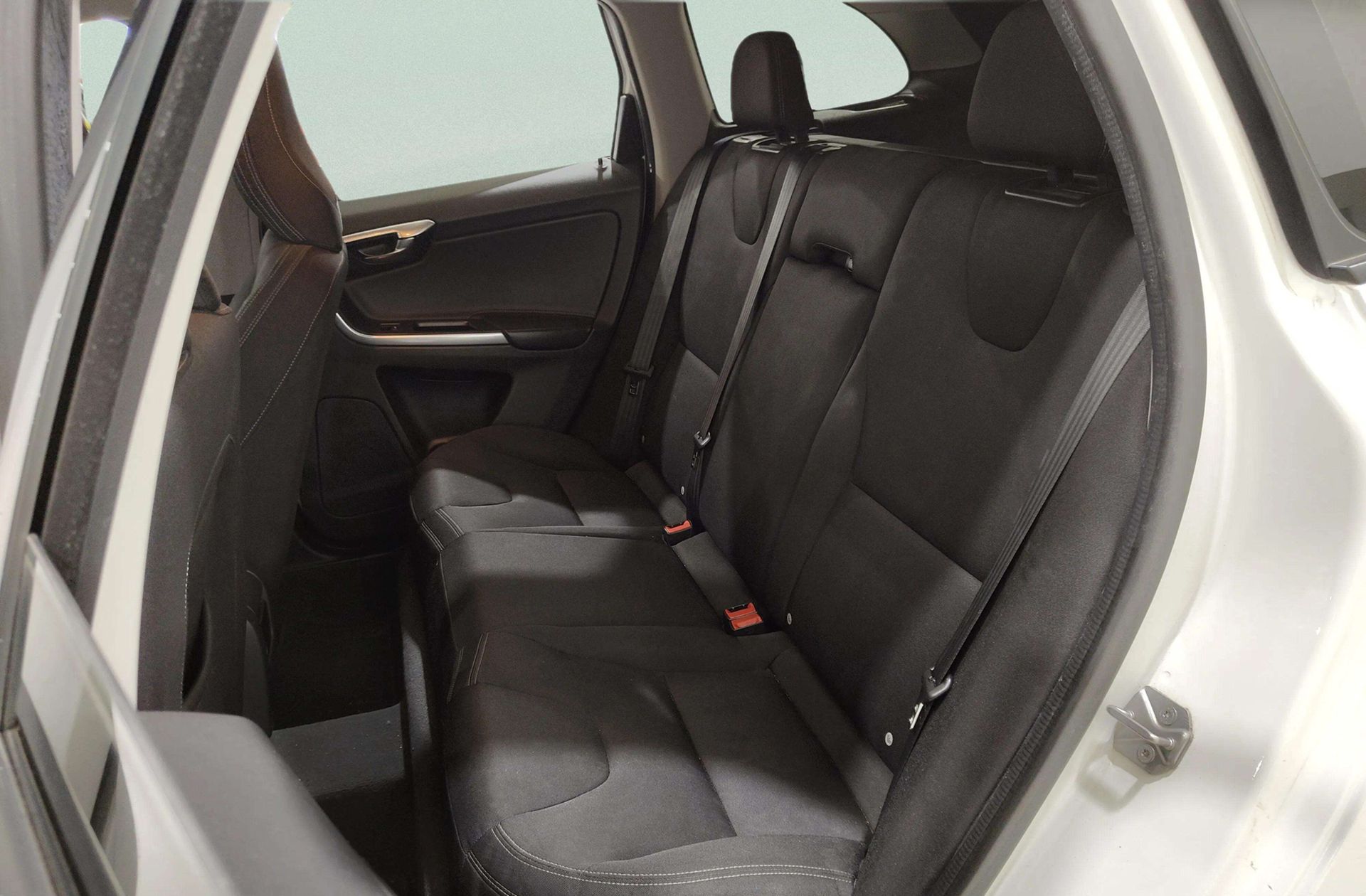 Volvo XC60 D3 Kinetic - foto 12