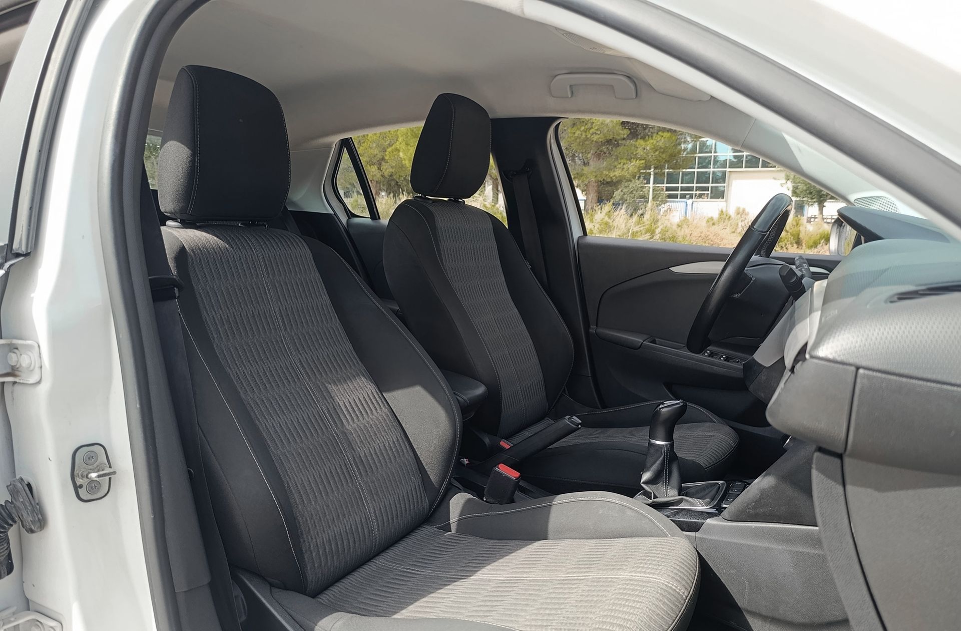 Opel Corsa 1.2 XEL Edition - foto 17
