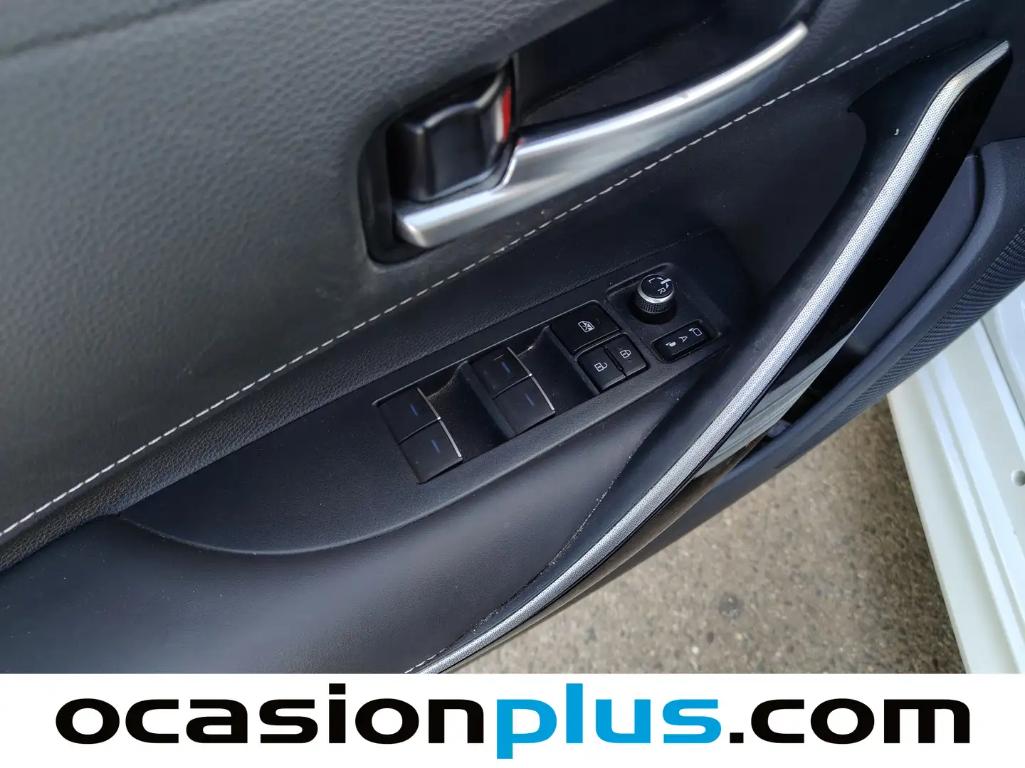 Foto Toyota Corolla Toyota Corolla 1.8 125H Style E-CVT (122 CV)