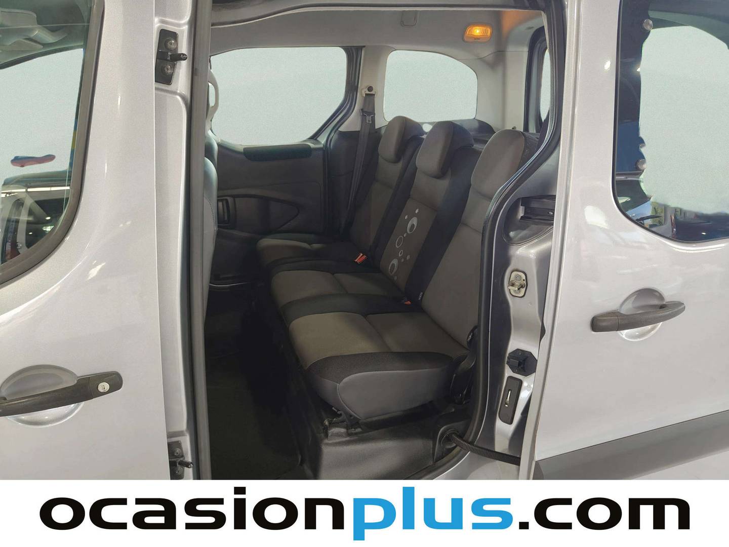 Foto asientos traseros Citroën Berlingo Citroën Berlingo Combi BlueHDi 100 Multispace Live Edition 74 kW (100 CV)