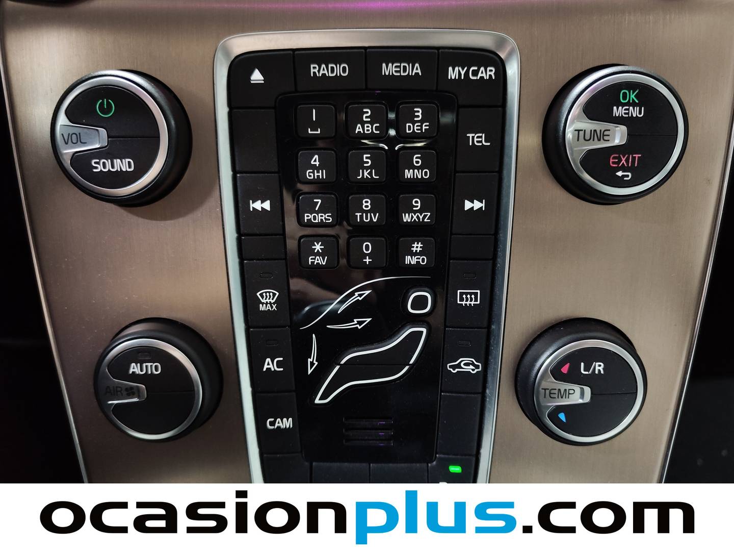 Foto Volvo V40 Cross Country Volvo V40 Cross Country D2 Momentum  (115 CV)