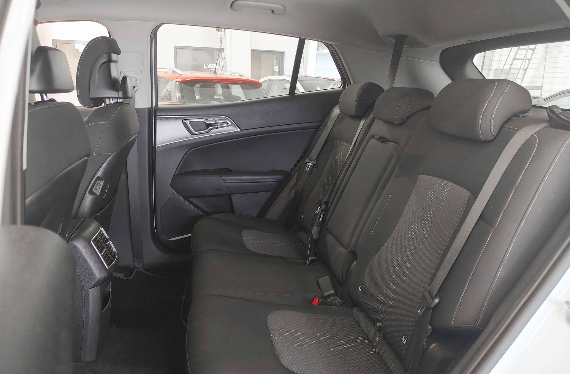 Kia Sportage 1.6 T-GDi MHEV Drive 4x2 - foto 12