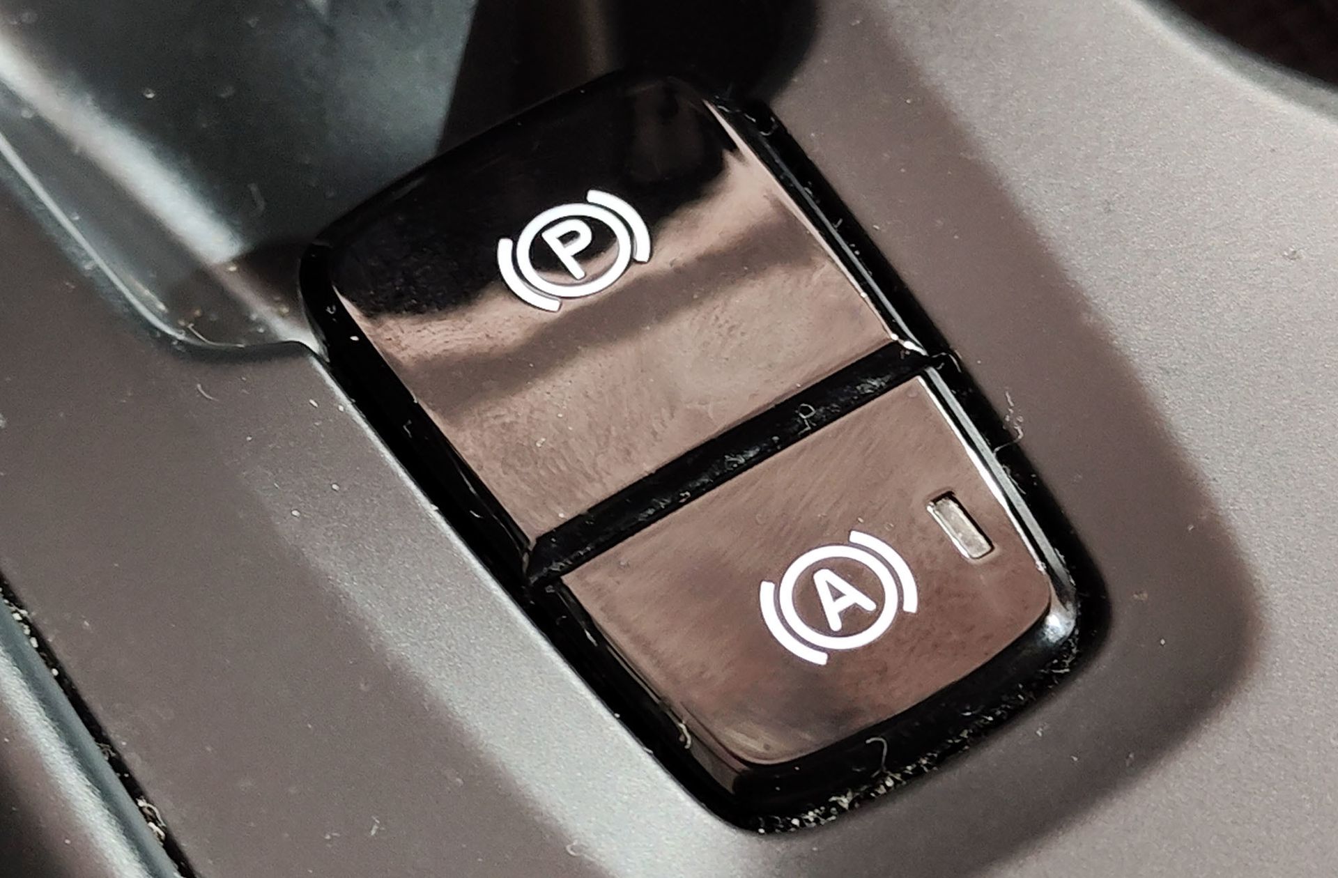 Volvo XC40 T2 Momentum Pro - foto 30