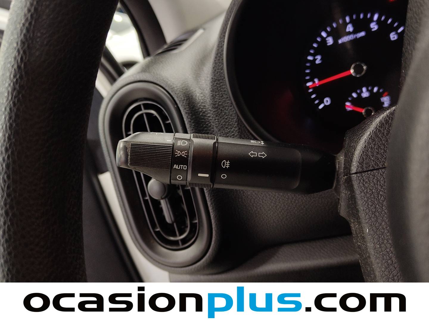 Extras y acabados del KIA Picanto KIA Picanto 1.0 CVVT Concept (67 CV)