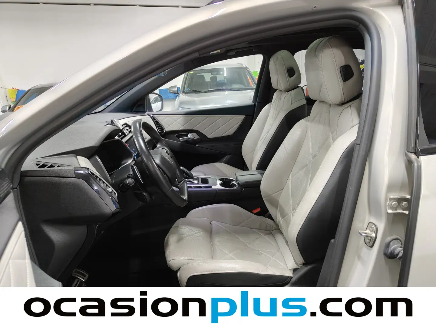 Foto DS DS 7 Crossback DS DS7 Crossback E-Tense 300 Ligne Noire 4WD Auto (300 CV)