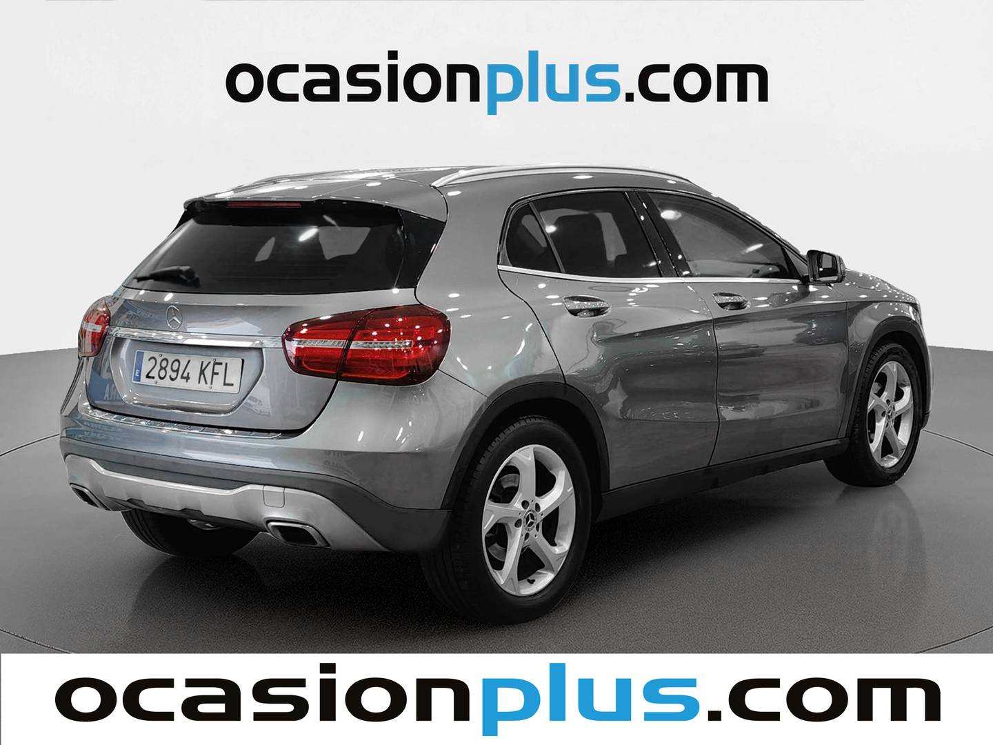 Foto trasera Mercedes GLA Mercedes GLA 180 (122 CV) derecha