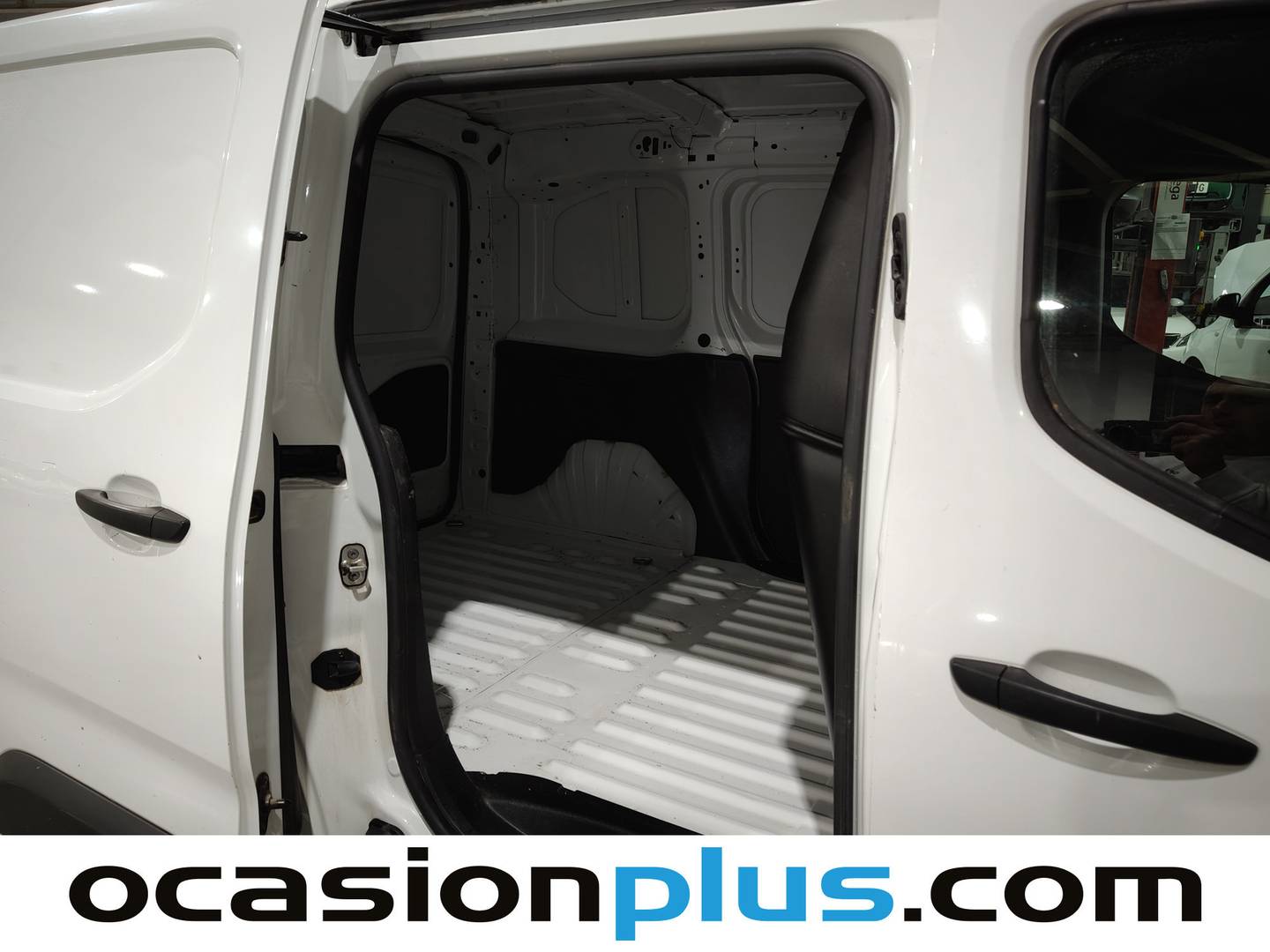 Foto Peugeot Partner Peugeot Partner BlueHDi 100 S&S Pro Standard 600kg (98 CV)