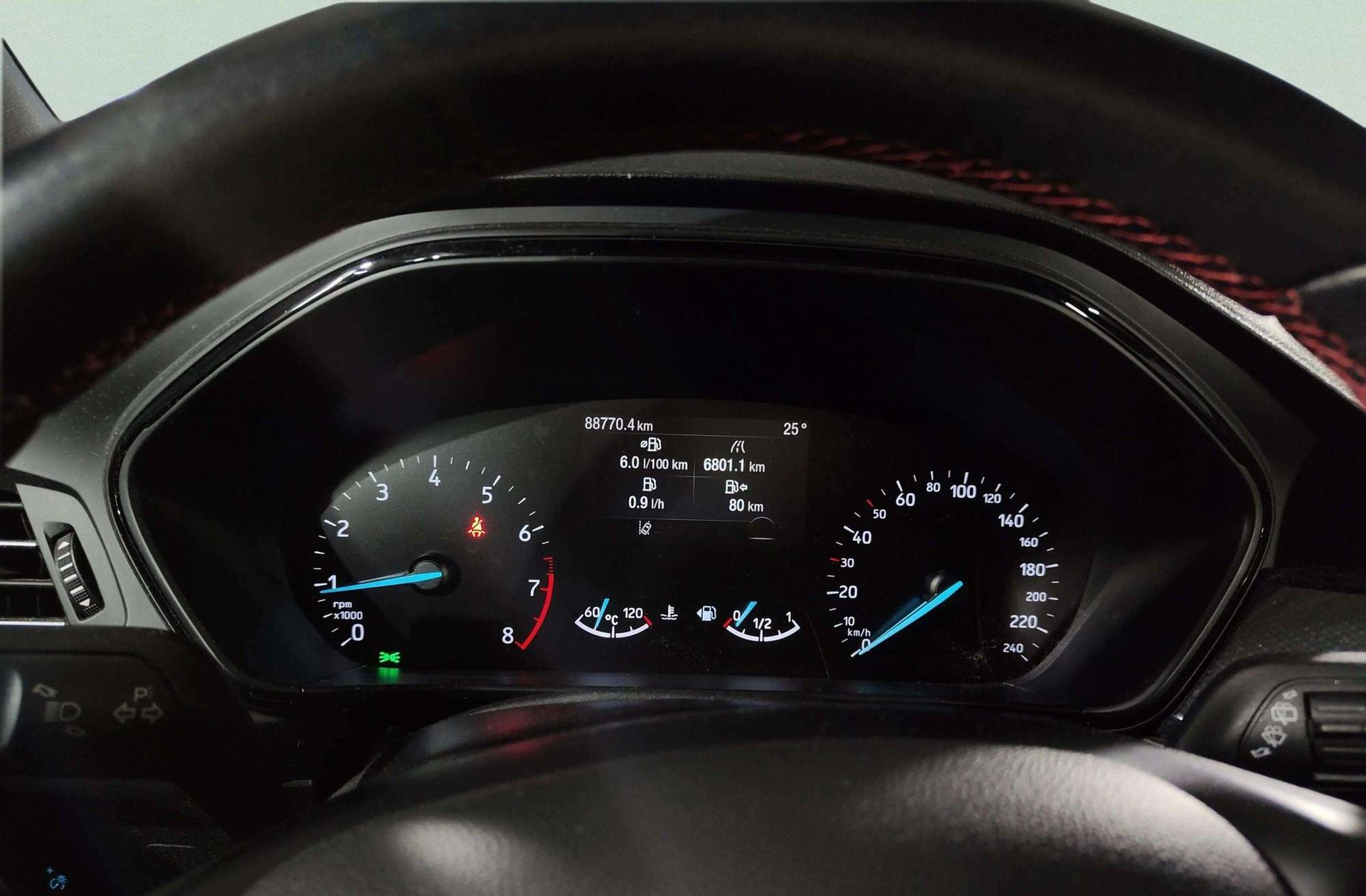 Ford Focus 1.0 EcoBoost ST-Line X - foto 23