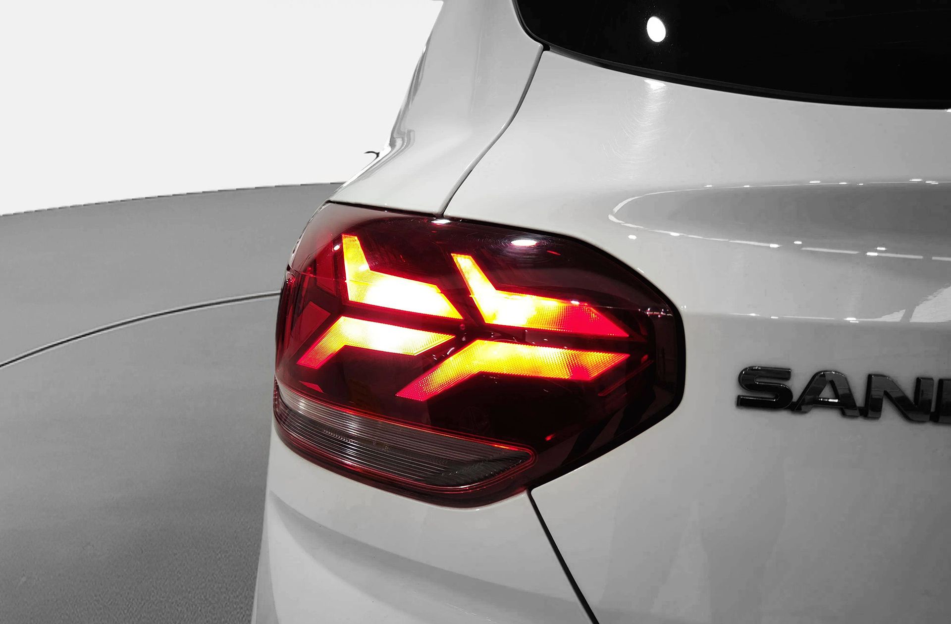 Dacia Sandero Essential SCe - foto 16