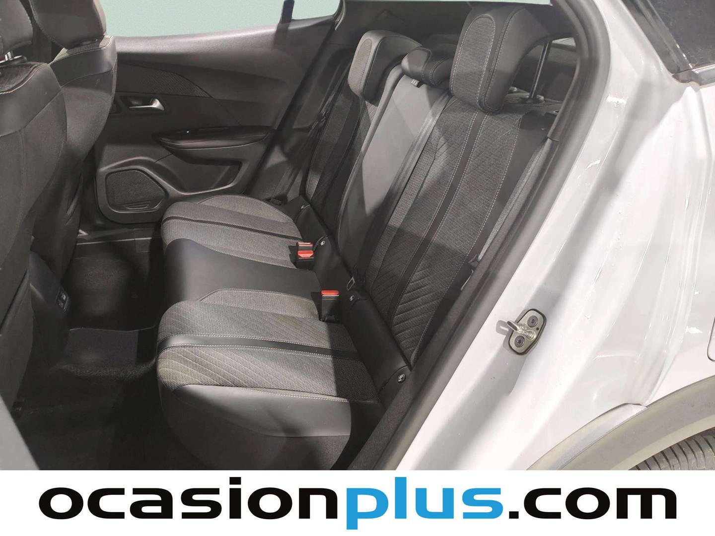 Foto asientos traseros Peugeot 2008 Peugeot 2008 PureTech 100 S&S Allure (100 CV)