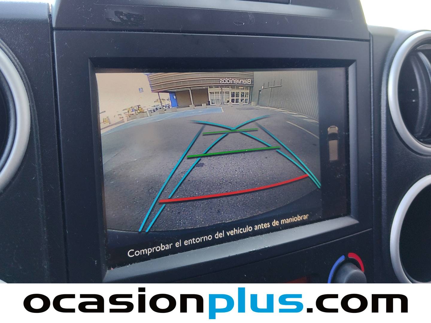 Equipamiento del Peugeot Partner Peugeot Partner Tepee BlueHDi 100 Outdoor (100 CV)