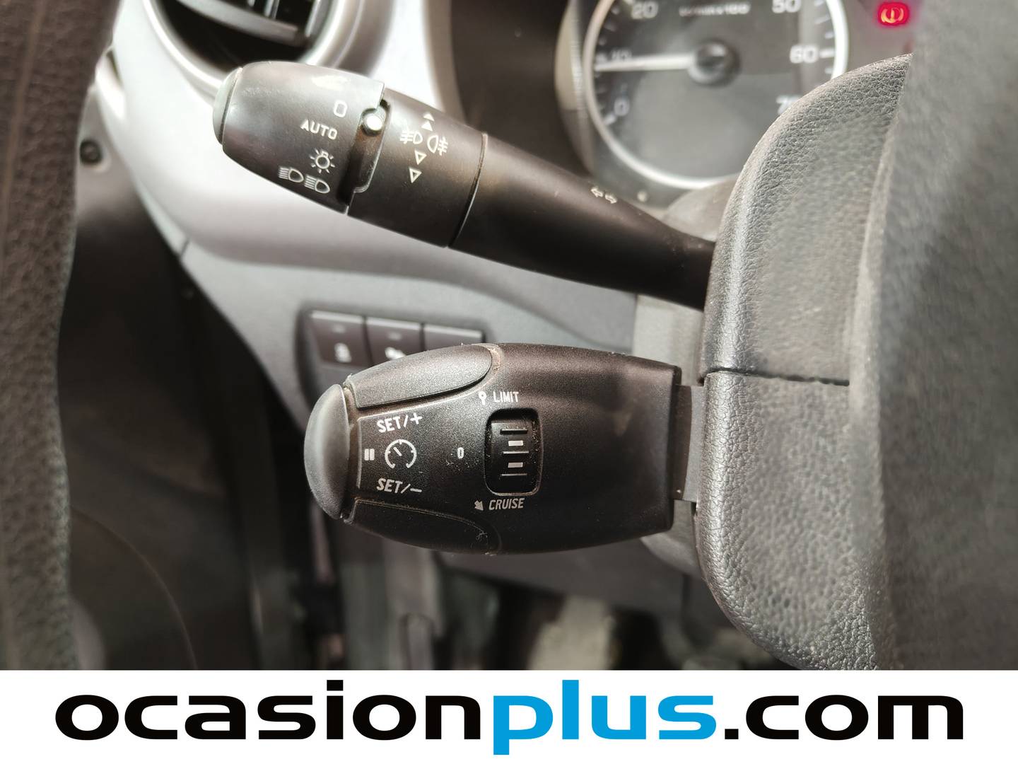 Foto Peugeot Partner Peugeot Partner Tepee BlueHDi 100 Adventure Edition (100 CV)