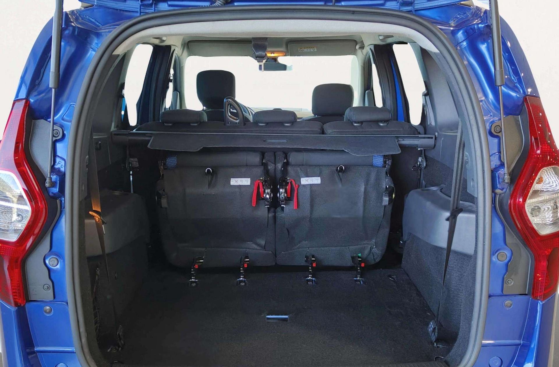 Dacia Lodgy Stepway Comfort dCi 7 plazas - foto 17
