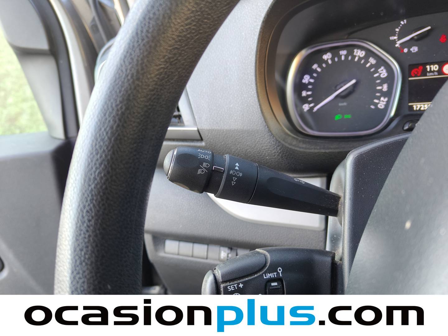 Foto Peugeot Traveller Peugeot Traveller 2.0 BlueHDi Business Standard (150 CV) 9 PLAZAS