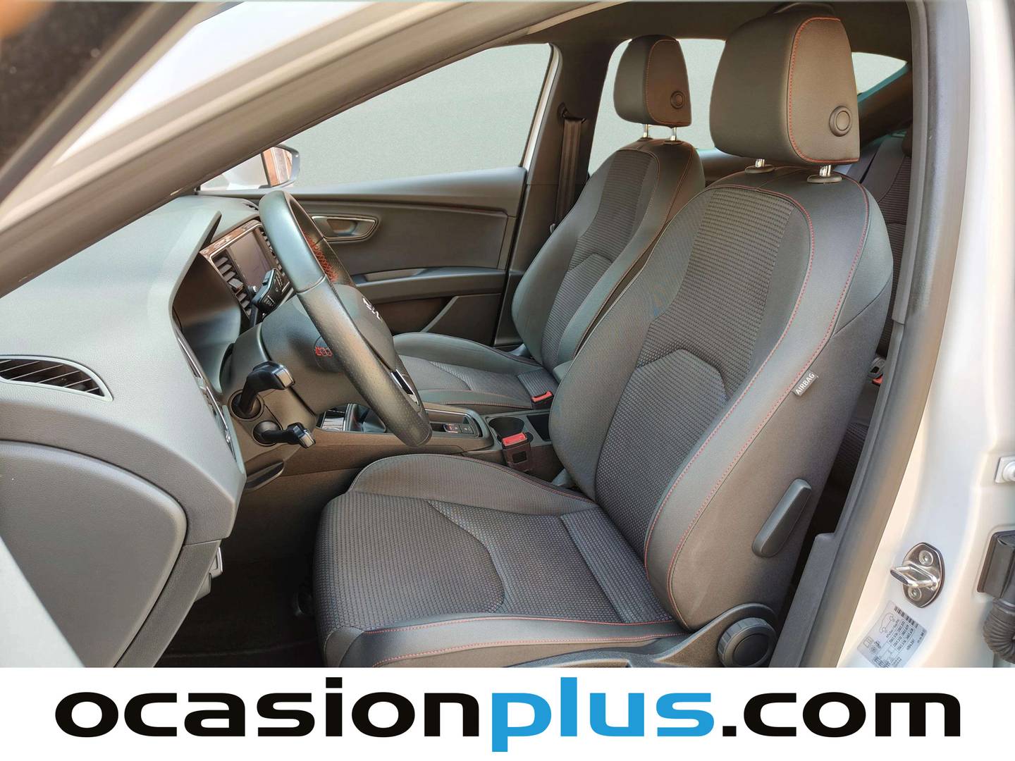 Foto asientos delanteros Seat León SEAT León 1.5 TSI S&S FR (150 CV)