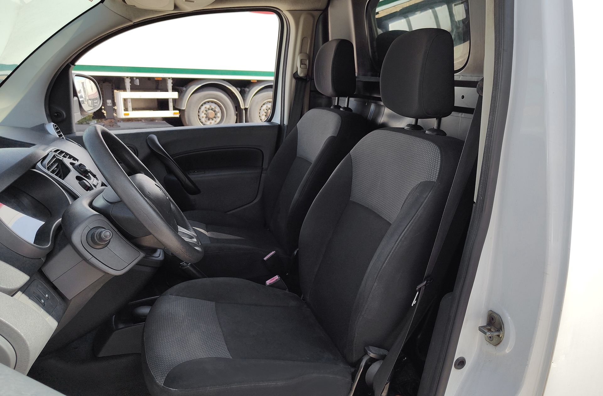 Renault Kangoo Furgon Profesional dCi - foto 8