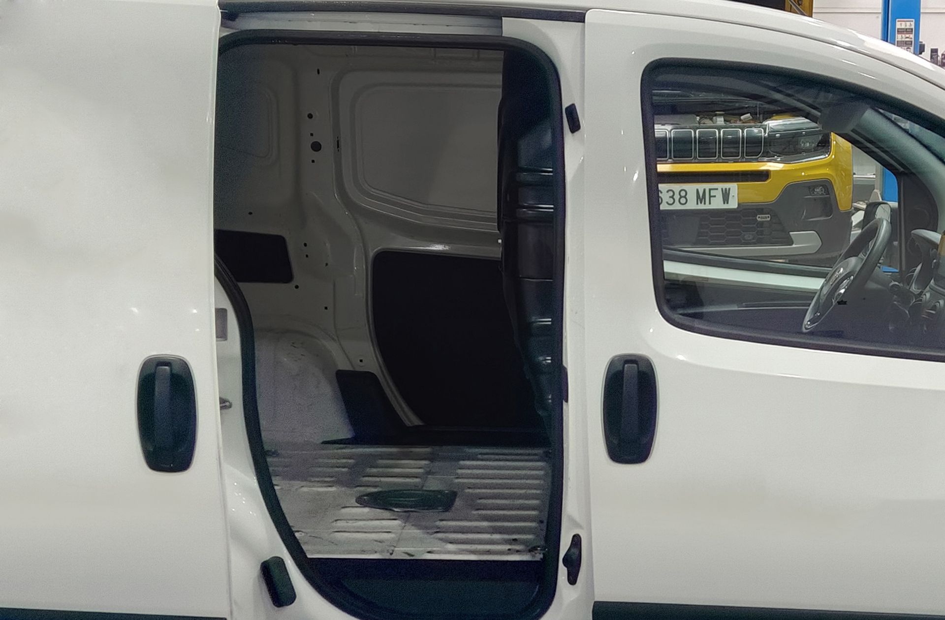 Fiat Fiorino Cargo Furgon 1.3 MultiJet SX N1 - foto 10