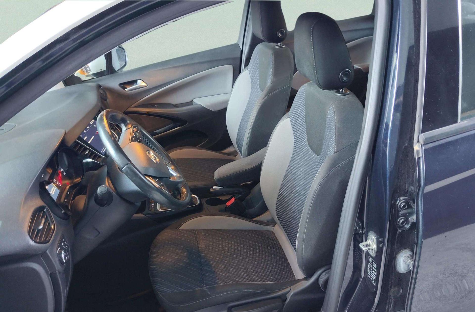 Opel Crossland 1.2 Design Line 120 Aniversario - foto 15