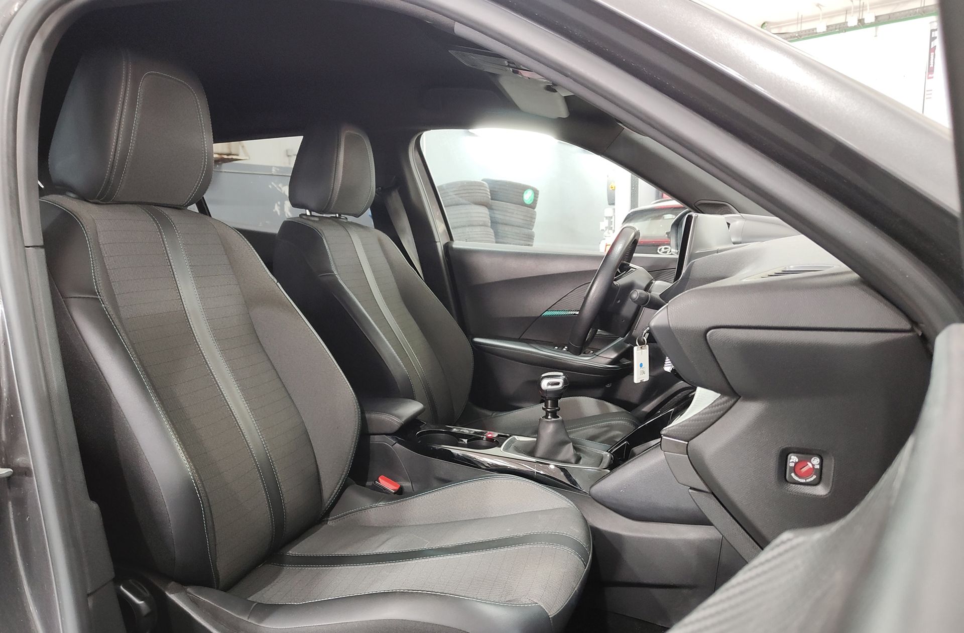 Peugeot 2008 PureTech 100 Allure - foto 16