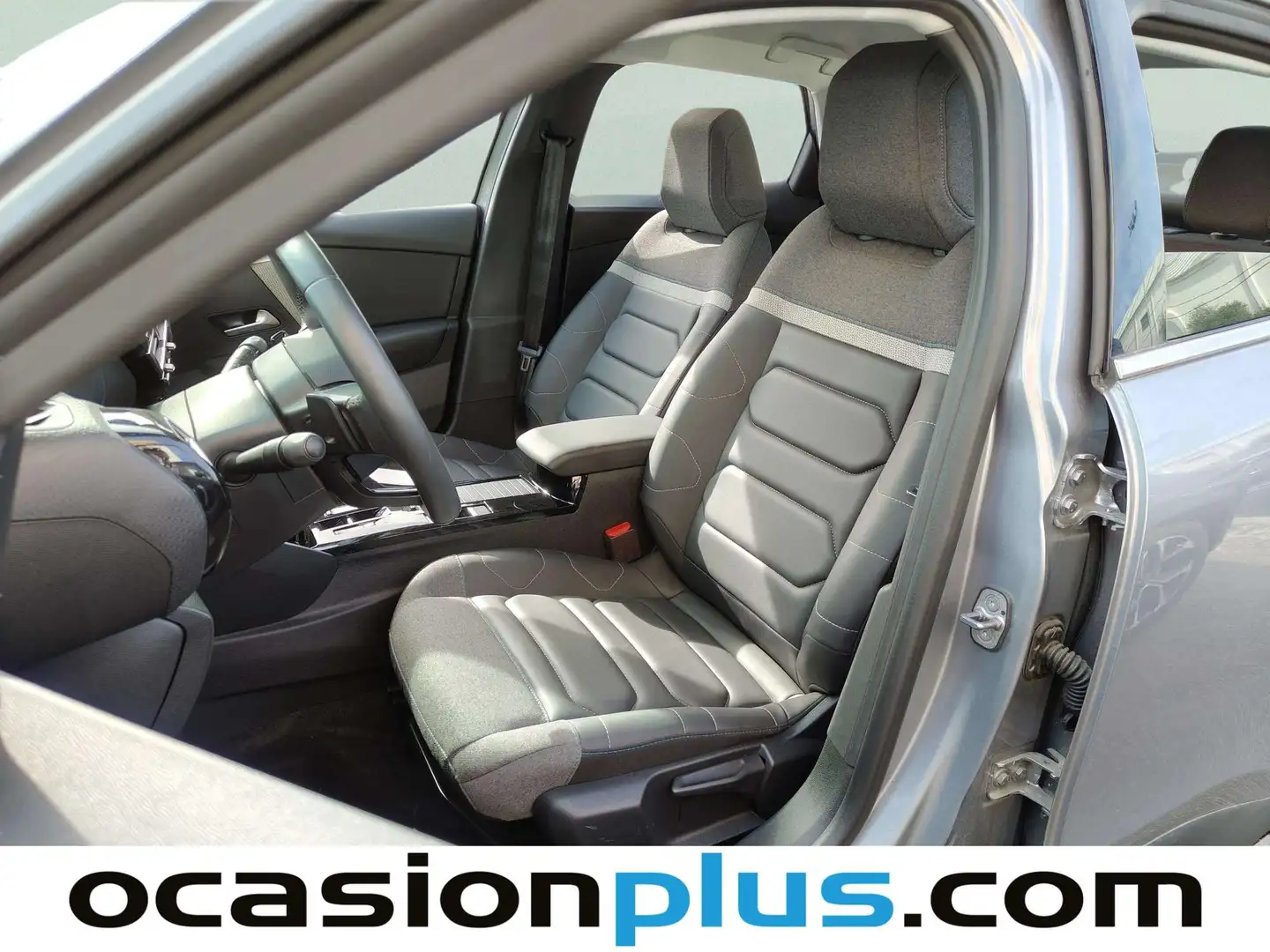 Foto Citroën C4 X Citroen C4 X 1.2 PureTech 130 S&S Shine EAT8 (131 CV)