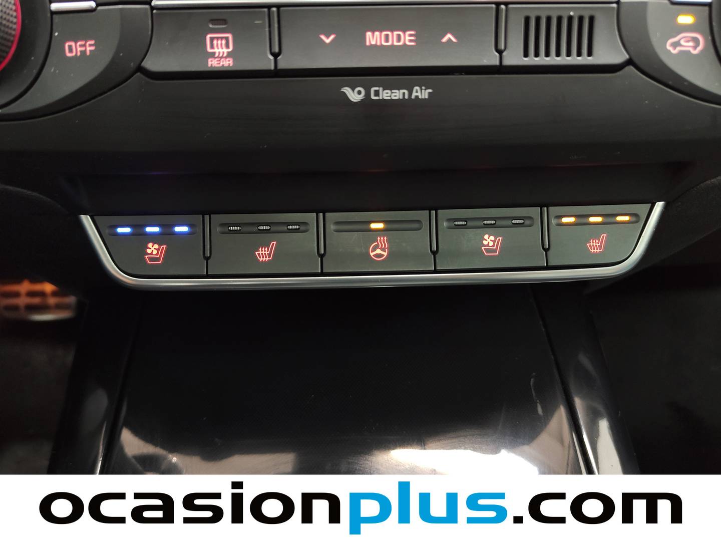 Extras y acabados del KIA Sorento KIA Sorento 2.2 CRDi Emotion Auto 4x4 (Pack Luxury) (200 CV) 7 Plazas