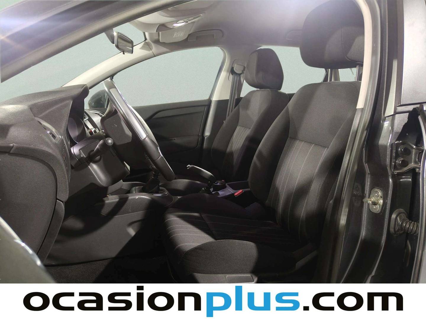 Foto asientos delanteros Citroën C4 Citroën C4 1.6 HDI Tonic (114 CV)