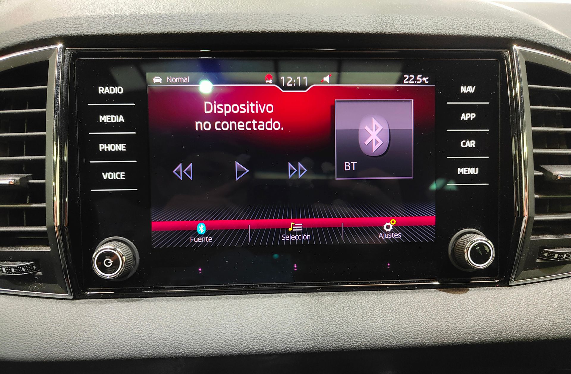 Škoda Karoq 1.5 TSI ACT Sportline DSG - foto 32