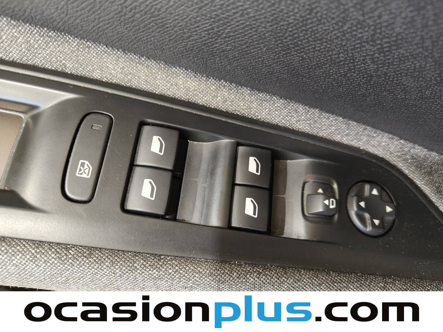 Peugeot 5008 Hybrid Peugeot 5008 Hybrid 1.2 Active Pack eDCS6 (136 CV) 7 Plazas automático