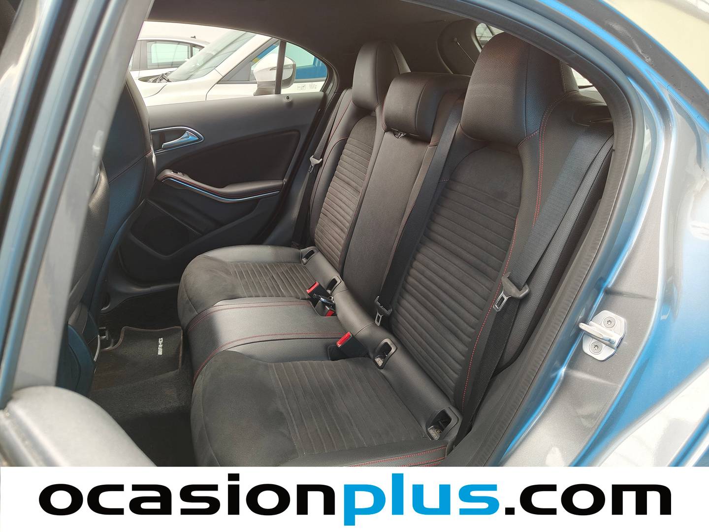 Foto asientos traseros Mercedes Clase A Mercedes Clase A Clase A 200 d AMG Line (136 CV)