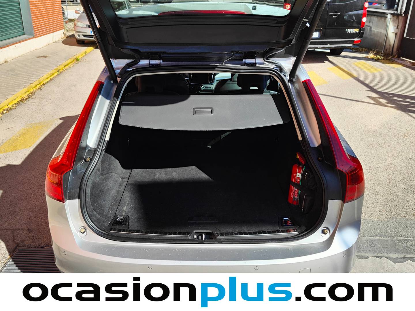 Foto Volvo V90 Volvo V90 D4 Business Plus Auto  (190 CV)