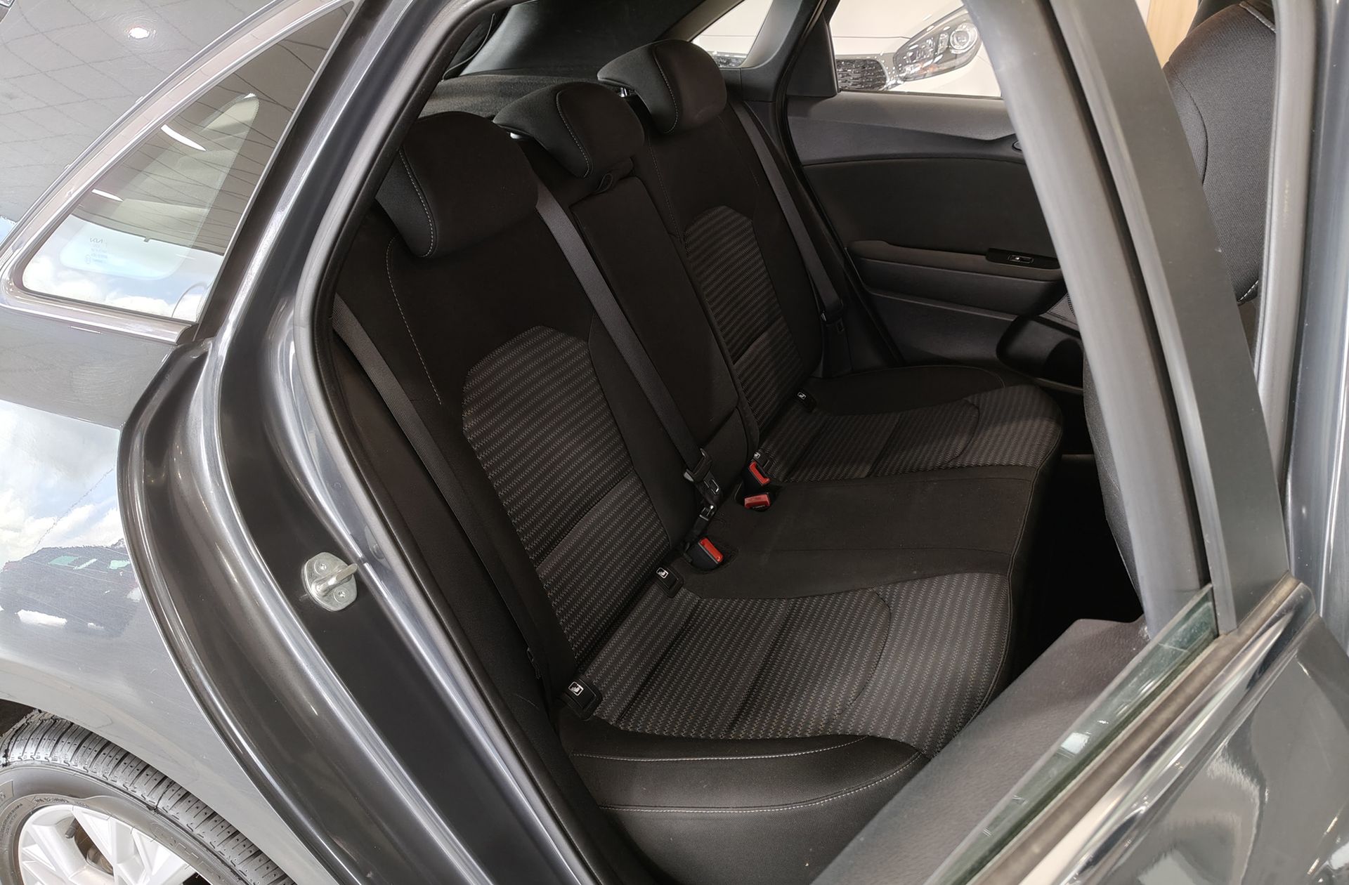 Kia Ceed 1.6 MHEV iMT Drive - foto 15