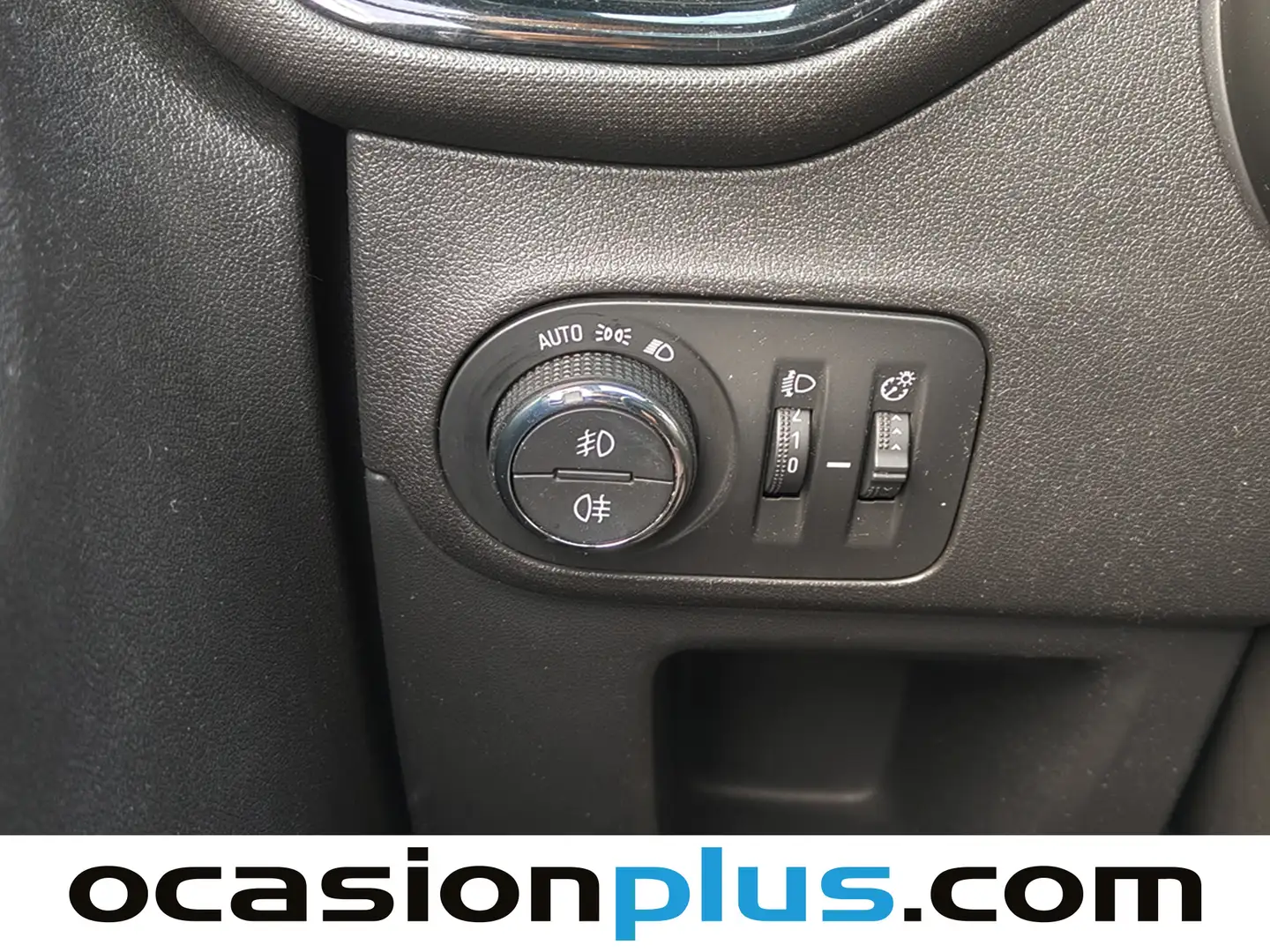 Foto Opel Crossland X Opel Crossland X 1.2 Turbo S&S ecoTEC Selective  (110 CV)